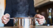 Опасно и невкусно: почему нельзя греть всю кастрюлю с супом снова и снова - ответ экспертов