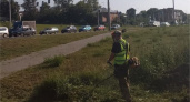 Владимирские коммунальщики провели механизированный рейд по покосу травы в городе