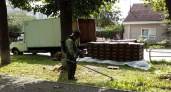 Во Владимире коммунальщики привели в порядок газоны и обочины в микрорайоне Лунево