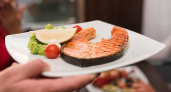 Не только лосось: врачи назвали 3 продукта, которые обязательно должны быть в зимнем рационе