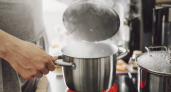 Пена больше не убегает из кастрюли — нашла интересный лайфхак: вот что теперь делаю