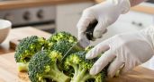 Вы всю жизнь выбрасывали самое полезное в брокколи — теряли 80% пользы: диетолог рассказал, как нужно