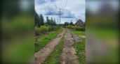 Жители трех деревень пожаловались на разбитую дорогу в Камешковском округе