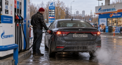 Почему водители массово перестали глушить двигатель во время заправки на АЗС: причина вовсе не в спешке