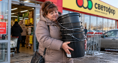 Дачники как очумелые выносят строительные вёдра из "Светофора": 5 задач, которые они с блеском решают на участке в октябре
