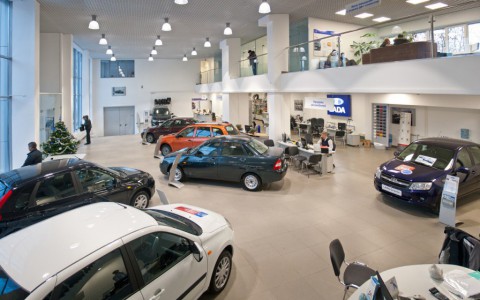 Названы 10 самых мощных и быстрых автомобилей 2016 года