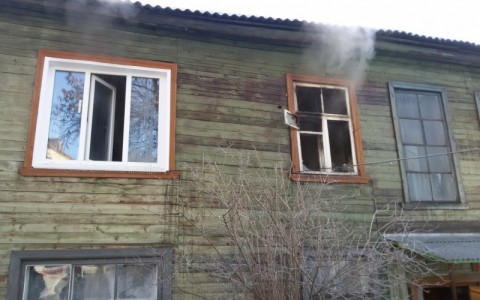 Пожилой мужчина едва не погиб во время пожара на улице Крупской