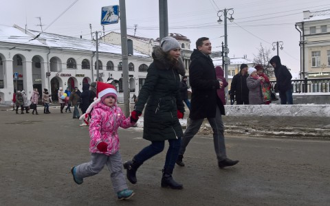 Горожане от 2 до 79 лет дружным строем пробежались по центру Владимира