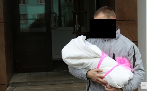 Жительница Владимира требует алименты с актера Московского театра