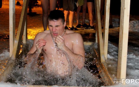 Владимирский священник: "На крещение вовсе необязательно окунаться в купель!"