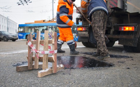 Во Владимире активизировался ямочный ремонт дорог