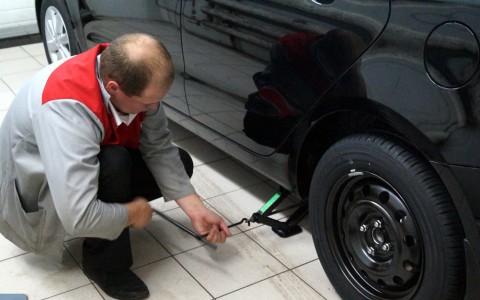 Жительница Владимира попалась на уловку автосалона при покупке машины