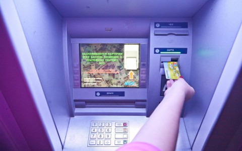 Муромчанка присвоила 40 тысяч рублей с чужой карты