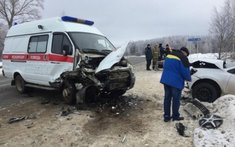 В Кольчугинском районе Скорая, везущая женщину с ребенком, попала в ДТП