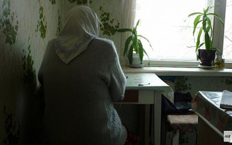 Житель Юрьев-Польского зверски издевался над своей не дееспособной матерью