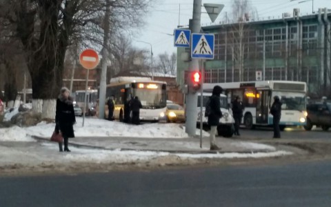 Во Владимирском автобусе обнаружили "самодельную бомбу"