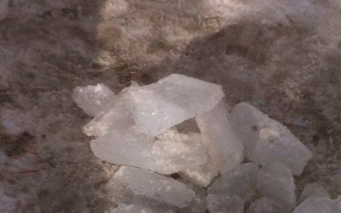 Во Владимире ледяная глыба разбила голову дворника