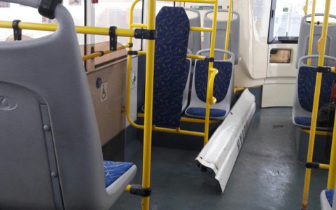 Во Владимире автобус начал разваливаться прямо во время движения