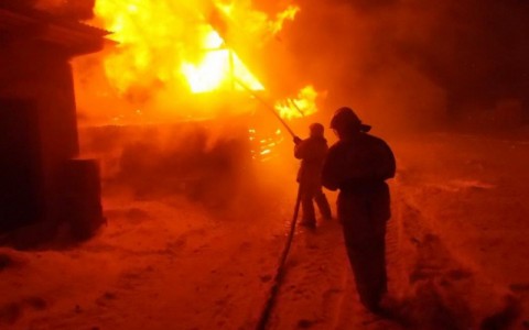 Новости России: житель Тульской области из ревности сжег супругу и четырех ее знакомых