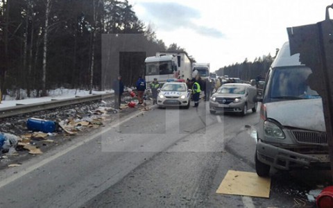 Во Владимирской области во время ремонта фуры погиб водитель