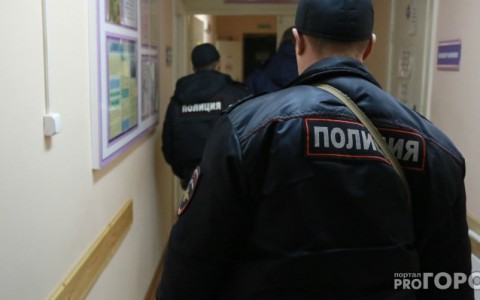 Новости России: Двое полицейских сломали позвоночник задержанному