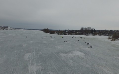 Мчс-ники проверяют региональные водоемы с помощью беспилотников