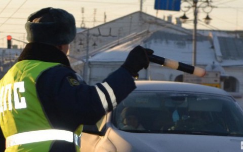 Во Владимирской области инспектор ГИБДД 13 раз нарушил закон ради выгоды