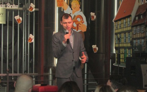 Известный stand-up комик высмеял тунеядство владимирцев на своем концерте