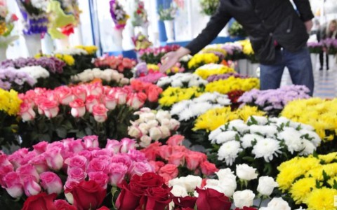 Новости России: рецидивист украл цветы, чтобы осчастливить незнакомок к 8 марта