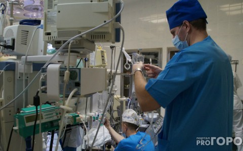 К 2018 году зарплаты врачей удастся поднять до 200% от средней по региону