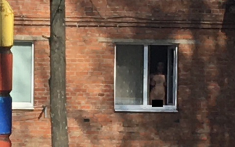 На Чайковского поселился онанист, пугающий прохожих