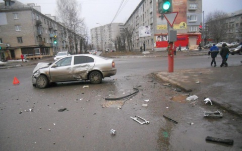 Во Владимирской области в ДТП пострадали пятеро детей