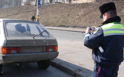 За скрытые номера предлагают штрафовать и эвакуировать