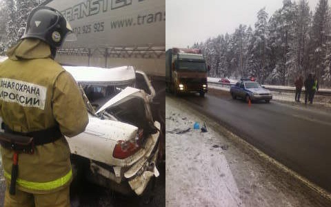 Утром в Собинском районе столкнулись легковушка и грузовик