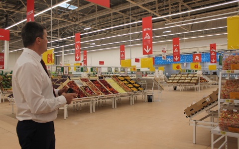 Во Владимире женщина умерла в очереди на кассу в супермаркете