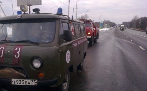 В Собинском районе грузовой автомобиль "Ивеко" сбил рабочих