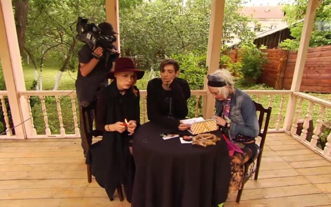 В эфире ТНТ показали шоу экстрасенсов, снятое в Гороховце