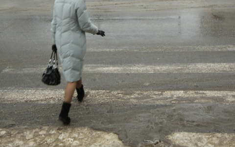 Жительница Владимира подала в суд на автомобилиста за испачканную дубленку и сломанные очки