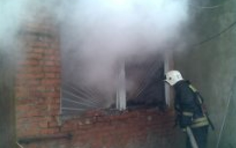 Во Владимирской области сгорел огромнейший пошивочный цех, лишив работы десятки людей