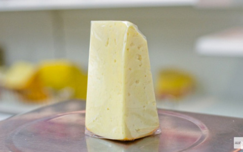 "Пятерочку" оштрафовали на 150 000 рублей из-за некачественного сыра