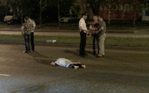 Во Владимирской области под колесами иномарки погиб мужчина