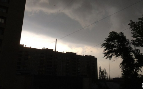 В 33 регионе из-за грозы в нескольких деревнях сгорели все электроприборы