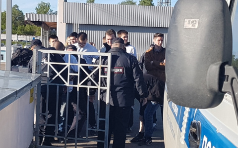 Владимирские футбольные фанаты пострадали от действий ивановского ОМОНа