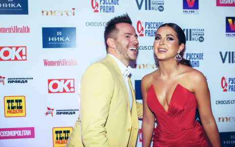 Владимирский шоумен: «Все знаменитые женщины пришли на премию Ру.ТВ без бюстгальтера» (фото)