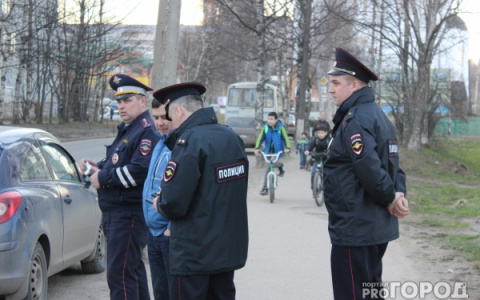 Новости России: молодежь на «Мерседесе» устроила стрельбу из автомата Калашникова