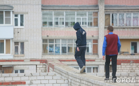 17-летнему гороховчанину удалось отделаться условным сроком за то, что едва не заколол знакомого