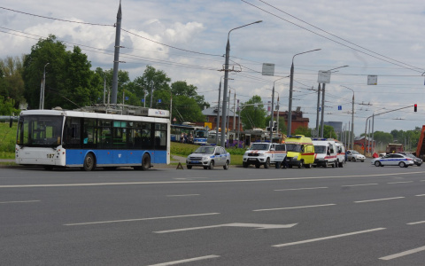 На Ерофеевском спуске ищут бомбу?