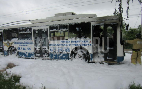 Утром в Коврове вспыхнул троллейбус с пассажирами на борту