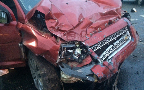 На въезде во Владимир произошла чудовищная авария