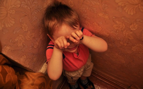 Новости России: мужчина арестован за изнасилование приемных детей